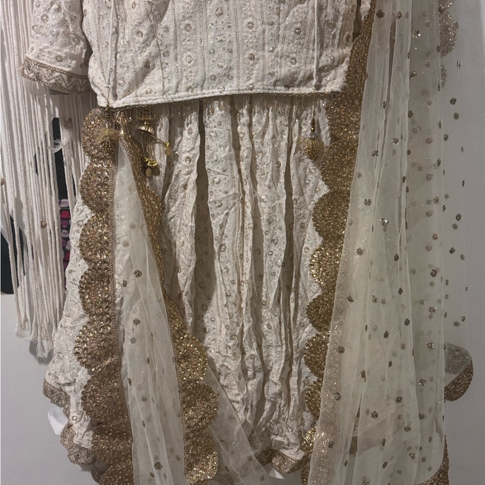 Elegant Cream and Gold Skirt Set - Picture 6 of 9